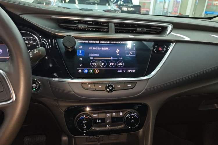 Used Buick Encore GX 2020 20T CVT Two-Wheel Drive Luxury Version Audio And AC Panel