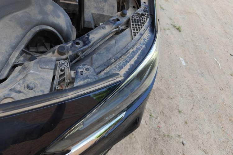 Used Buick Encore GX 2020 20T CVT Two-Wheel Drive Luxury Version Engine Bay Left