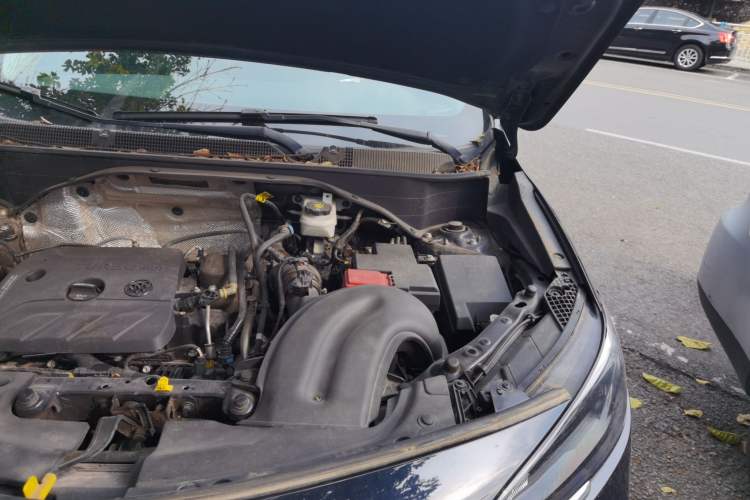 Used Buick Encore GX 2020 20T CVT Two-Wheel Drive Luxury Version Engine Bay Left