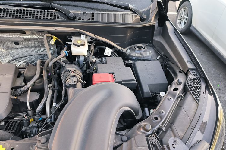 Used Buick Encore GX 2020 20T CVT Two-Wheel Drive Luxury Version Engine Bay Left