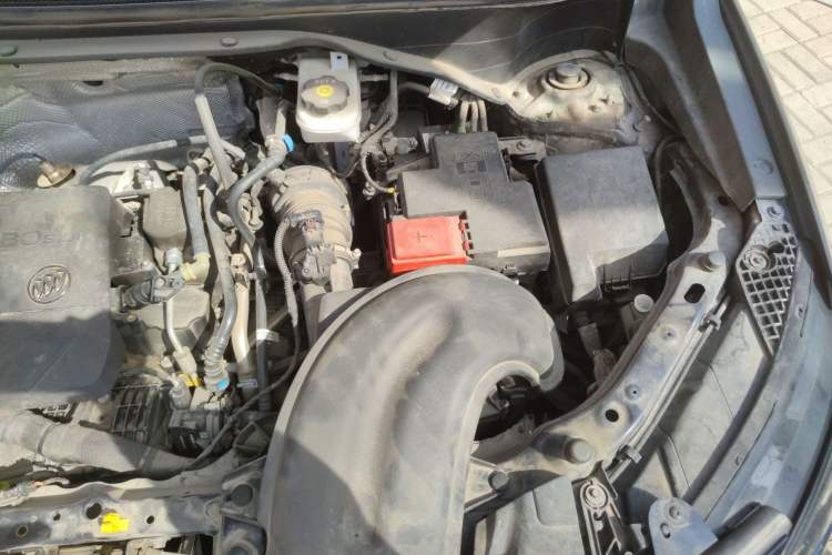 Used Buick Encore GX 2020 20T CVT Two-Wheel Drive Luxury Version Engine Bay Left