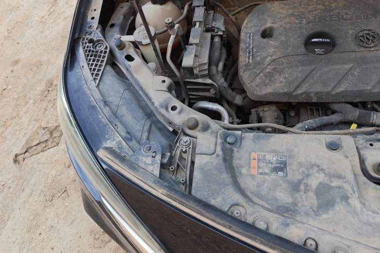 Used Buick Encore GX 2020 20T CVT Two-Wheel Drive Luxury Version Engine Bay Right