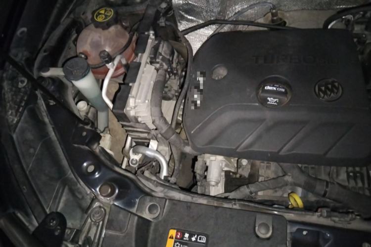Used Buick Encore GX 2020 20T CVT Two-Wheel Drive Luxury Version Engine Bay Right