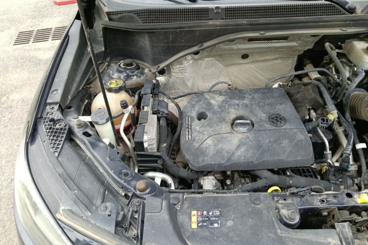 Used Buick Encore GX 2020 20T CVT Two-Wheel Drive Luxury Version Engine Bay Right