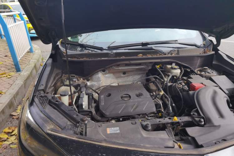 Used Buick Encore GX 2020 20T CVT Two-Wheel Drive Luxury Version Engine Bay Right