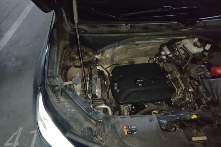 Used Buick Encore GX 2020 20T CVT Two-Wheel Drive Luxury Version Engine Bay Right