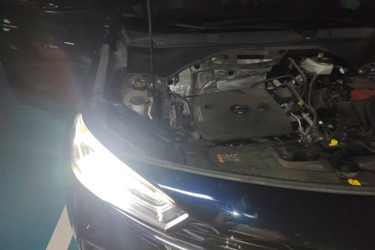 Used Buick Encore GX 2020 20T CVT Two-Wheel Drive Luxury Version Engine Bay Right