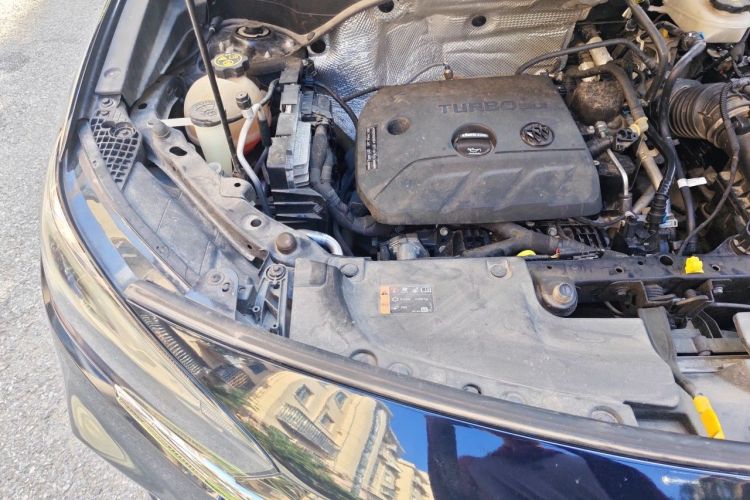 Used Buick Encore GX 2020 20T CVT Two-Wheel Drive Luxury Version Engine Bay Right