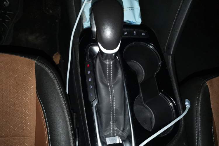 Used Buick Encore GX 2020 20T CVT Two-Wheel Drive Flagship Version Gear Lever