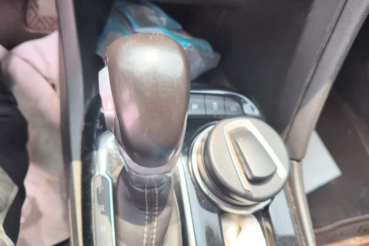 Used Buick Encore GX 2020 20T CVT Two-Wheel Drive Luxury Version Gear Lever