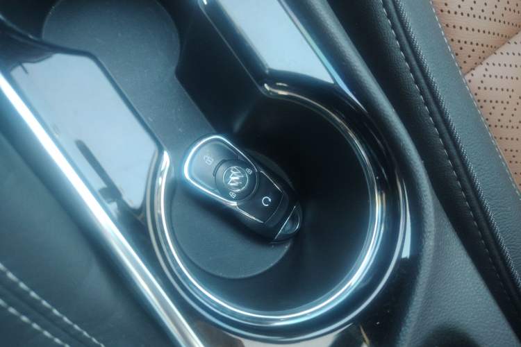 Used Buick Encore GX 2020 20T CVT Two-Wheel Drive Flagship Version Interior 1