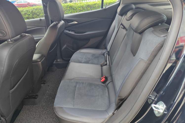Used Buick Encore GX 2020 20T CVT Two-Wheel Drive Luxury Version Interior 1