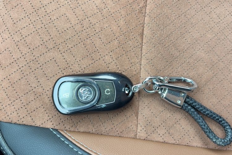 Used Buick Encore GX 2020 20T CVT Two-Wheel Drive Luxury Version Interior 12