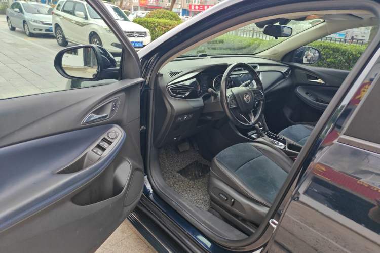 Used Buick Encore GX 2020 20T CVT Two-Wheel Drive Luxury Version Interior 2