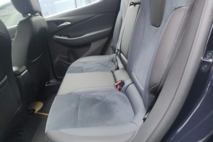 Used Buick Encore GX 2020 20T CVT Two-Wheel Drive Luxury Version Interior 4