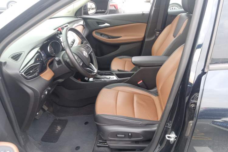 Used Buick Encore GX 2020 20T Automatic All-Wheel-Drive Flagship Model Left Front Seat