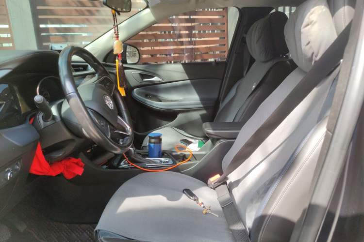 Used Buick Encore GX 2020 20T CVT Two-Wheel Drive Luxury Version Left Front Seat