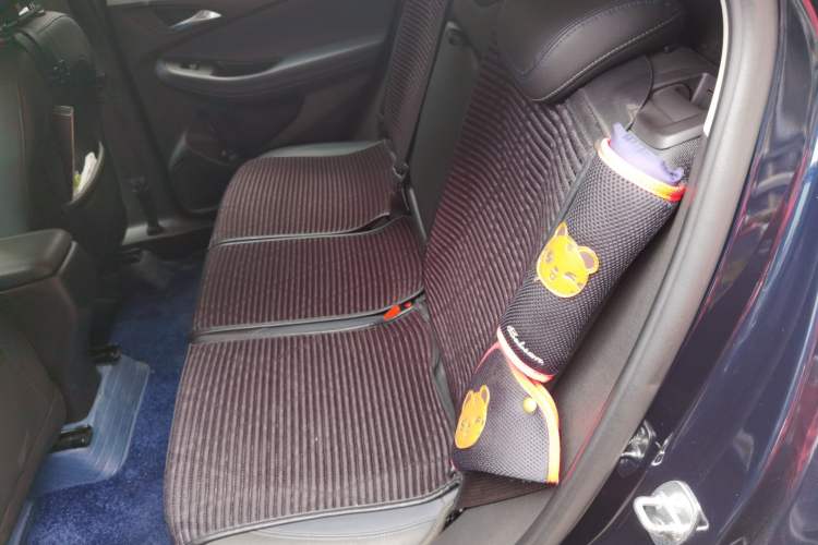 Used Buick Encore GX 2020 20T CVT Two-Wheel Drive Luxury Version Left Rear Seat