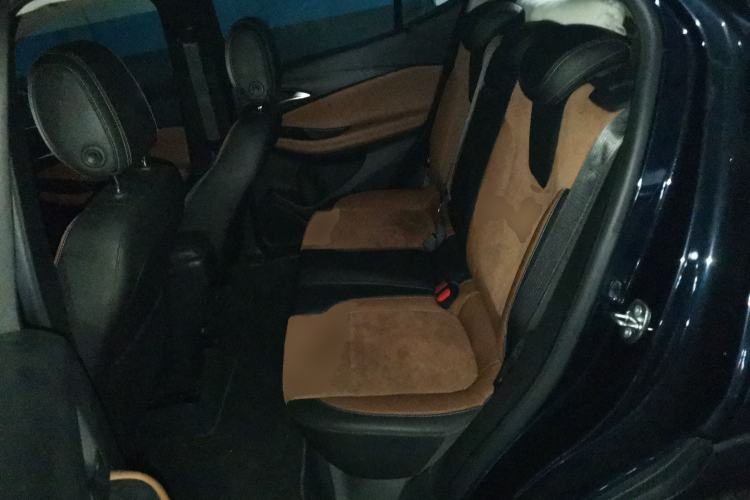 Used Buick Encore GX 2020 20T CVT Two-Wheel Drive Flagship Version Left Rear Seat
