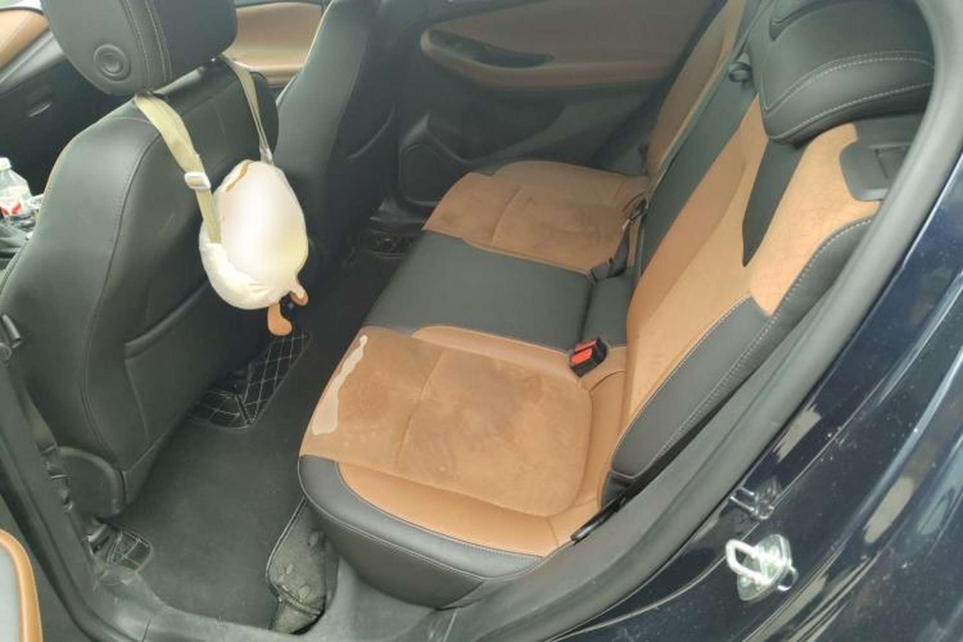 Used Buick Encore GX 2020 20T CVT Two-Wheel Drive Luxury Version Left Rear Seat