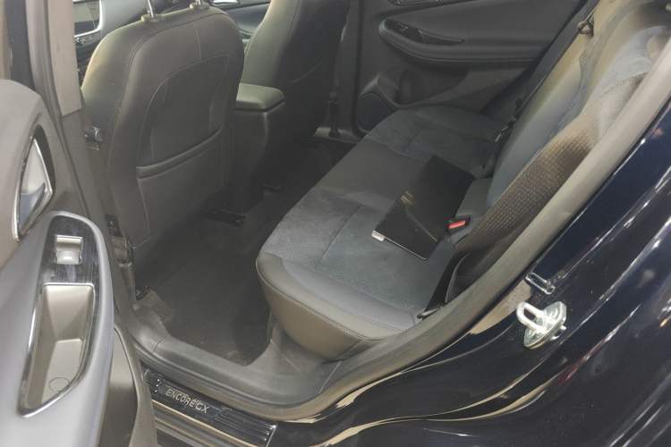 Used Buick Encore GX 2020 20T CVT Two-Wheel Drive Luxury Version Left Rear Seat