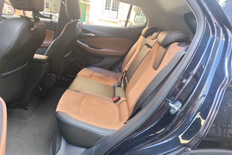 Used Buick Encore GX 2020 20T CVT Two-Wheel Drive Luxury Version Left Rear Seat