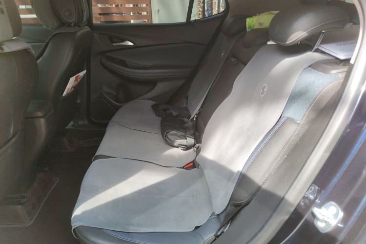 Used Buick Encore GX 2020 20T CVT Two-Wheel Drive Luxury Version Left Rear Seat