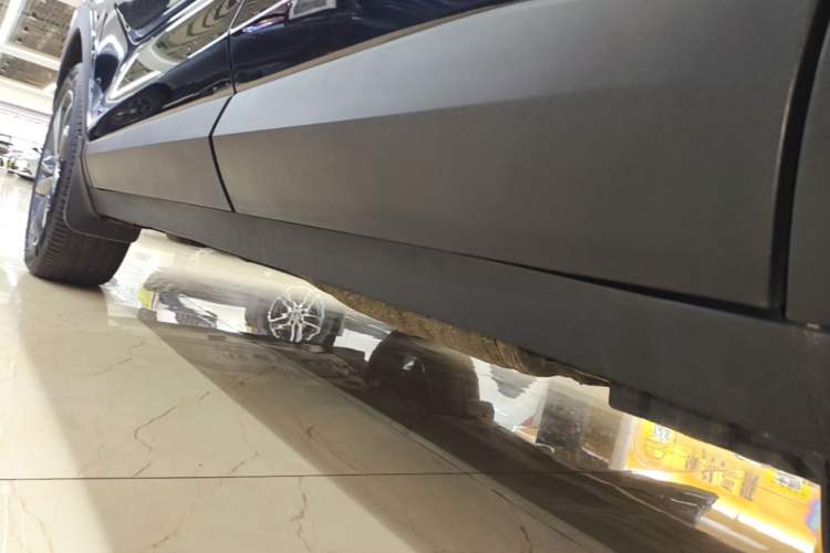 Used Buick Encore GX 2020 20T Automatic All-Wheel-Drive Flagship Model Left Side Sill