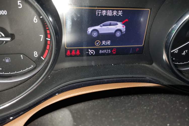 Used Buick Encore GX 2020 20T CVT Two-Wheel Drive Flagship Version Odometer Close Up