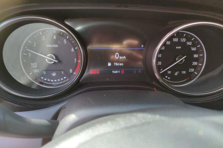 Used Buick Encore GX 2020 20T CVT Two-Wheel Drive Luxury Version Odometer Close Up