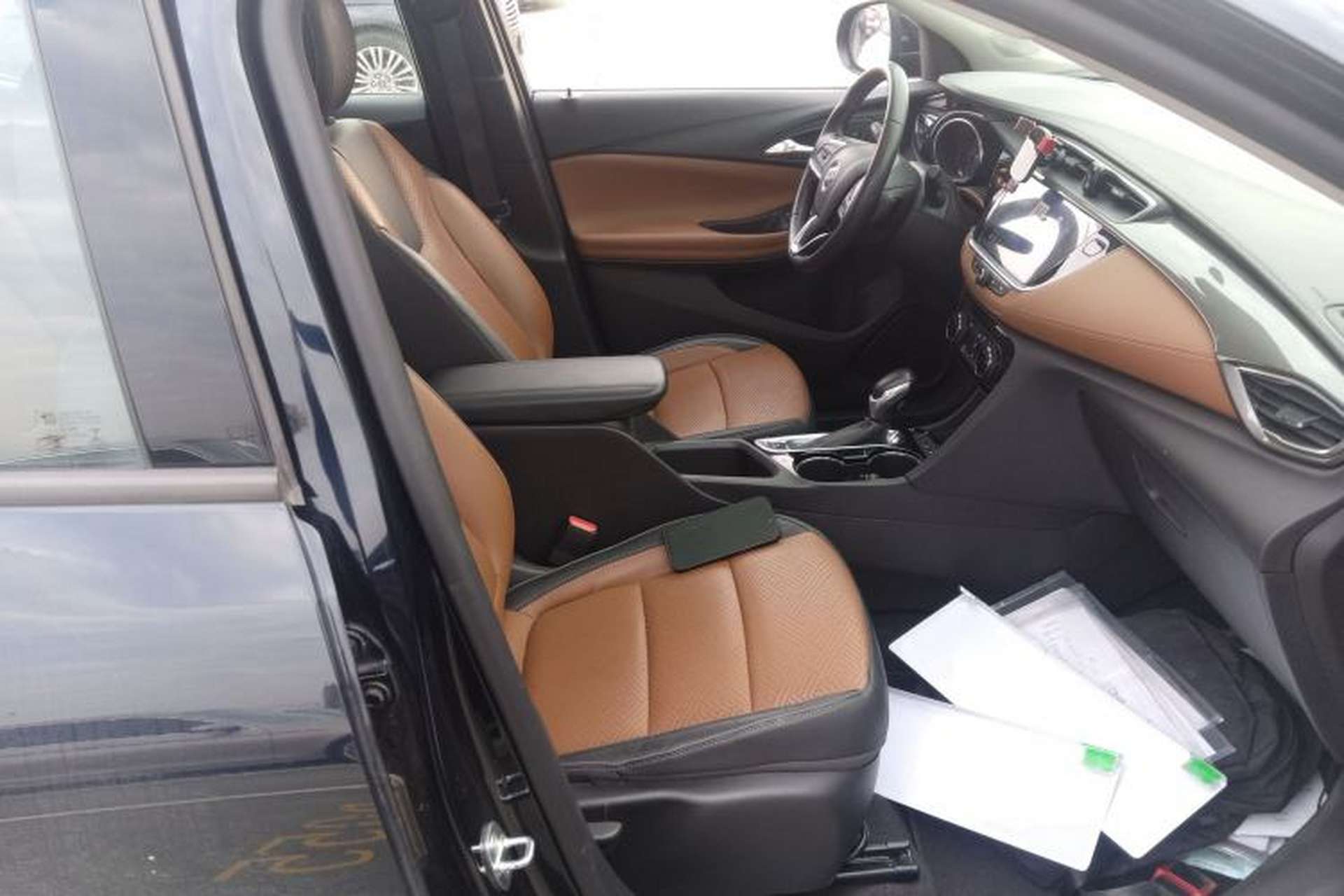 Used Buick Encore GX 2020 20T Automatic All-Wheel-Drive Flagship Model Right Front Seat