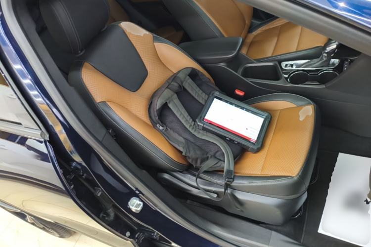 Used Buick Encore GX 2020 20T Automatic All-Wheel-Drive Flagship Model Right Front Seat