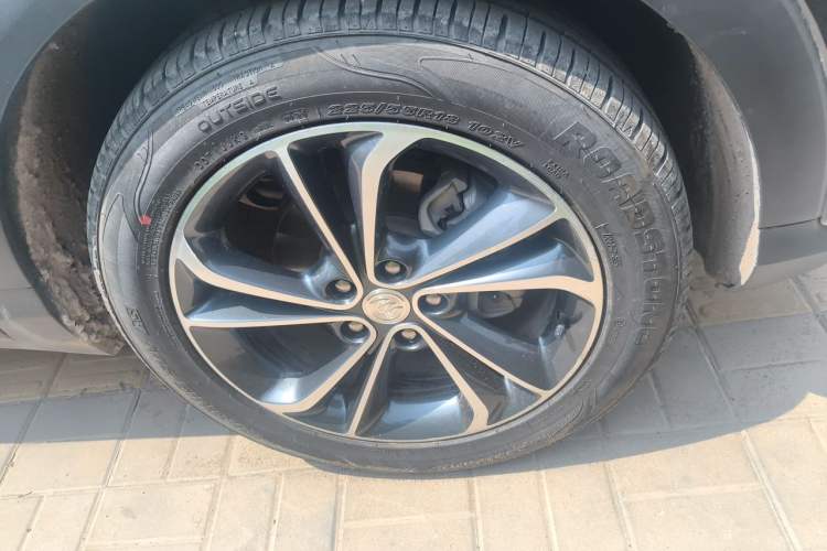 Used Buick Encore GX 2020 20T CVT Two-Wheel Drive Luxury Version Right Front Wheel Hub