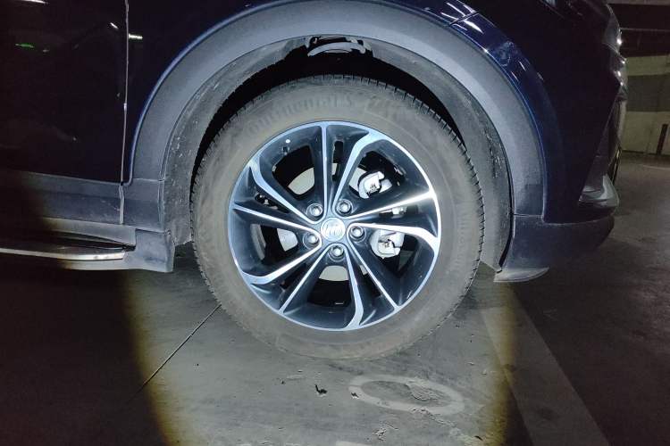 Used Buick Encore GX 2020 20T CVT Two-Wheel Drive Luxury Version Right Front Wheel Hub