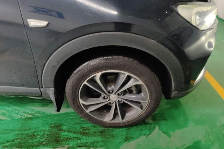 Used Buick Encore GX 2020 20T CVT Two-Wheel Drive Luxury Version Right Front Wheel Hub