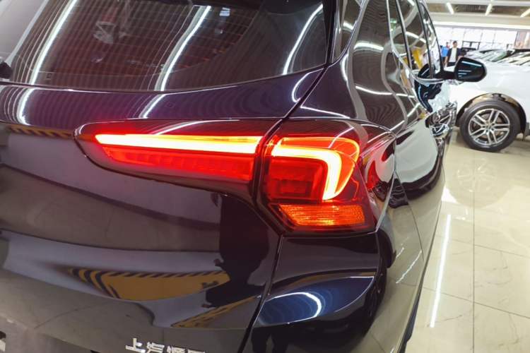 Used Buick Encore GX 2020 20T Automatic All-Wheel-Drive Flagship Model Right Rear Taillight