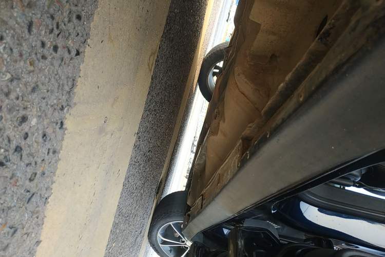 Used Buick Encore GX 2020 20T CVT Two-Wheel Drive Luxury Version Right Side Sill