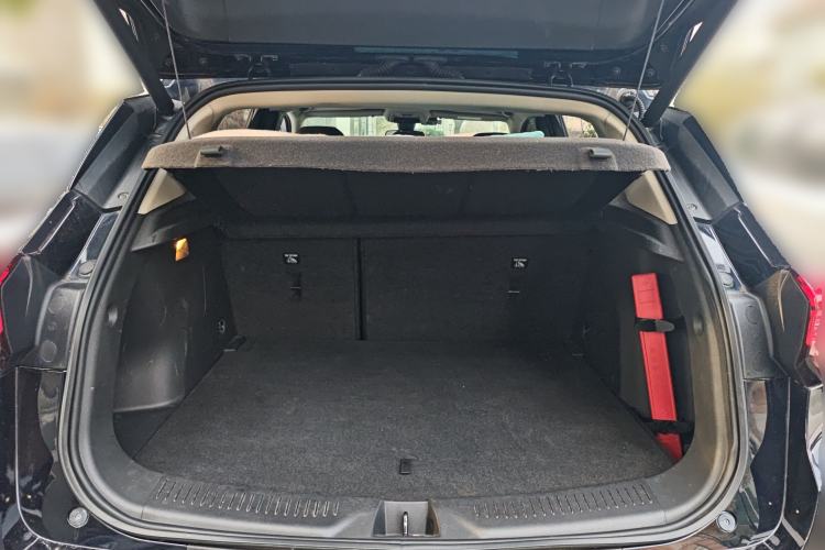 Used Buick Encore GX 2020 20T CVT Two-Wheel Drive Luxury Version Trunk