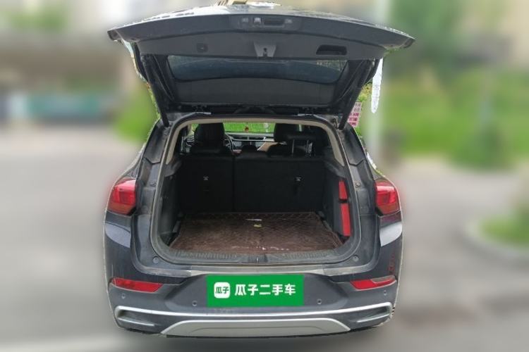 Used Buick Encore GX 2020 20T CVT Two-Wheel Drive Luxury Version Trunk
