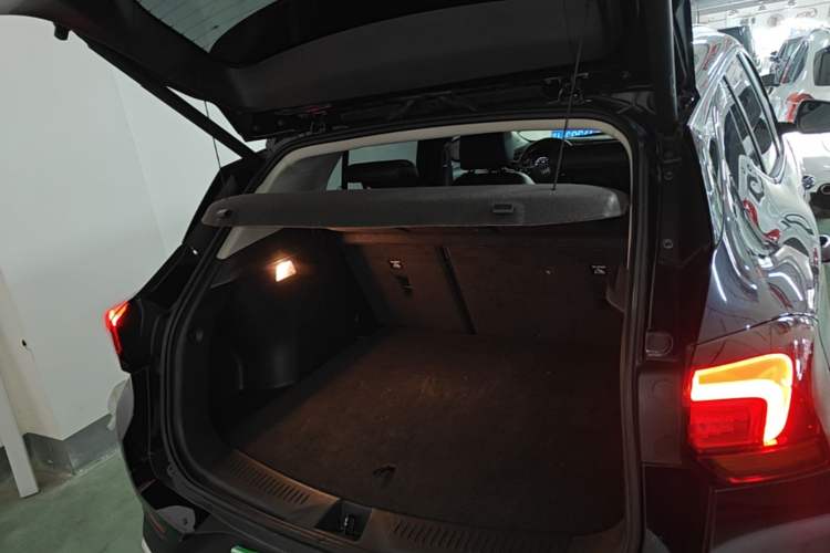 Used Buick Encore GX 2020 20T CVT Two-Wheel Drive Luxury Version Trunk