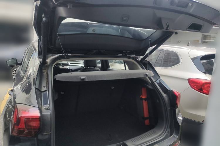 Used Buick Encore GX 2020 20T CVT Two-Wheel Drive Luxury Version Trunk