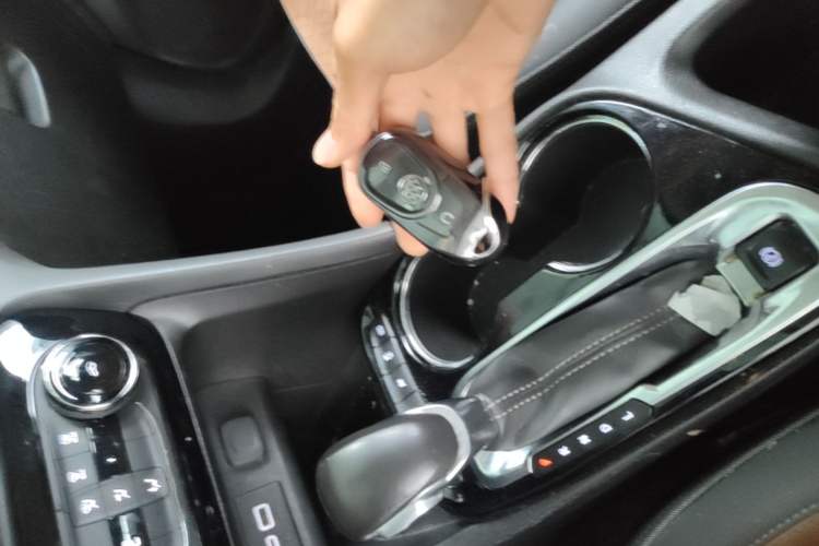 Used Buick Encore GX 2020 20T CVT Two-Wheel Drive Luxury Version Vehicle Key