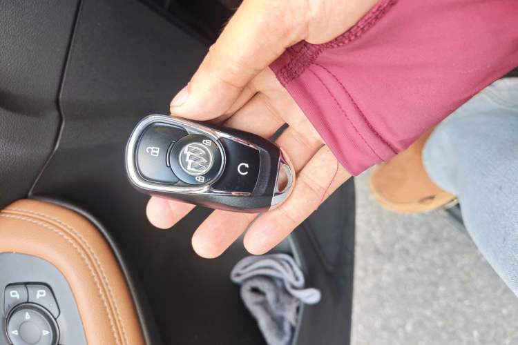 Used Buick Encore GX 2020 20T CVT Two-Wheel Drive Luxury Version Vehicle Key