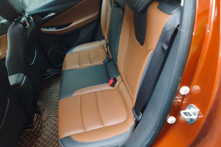 Used Buick Encore GX 2020 20T CVT Two-Wheel Drive Flagship Version Interior 4