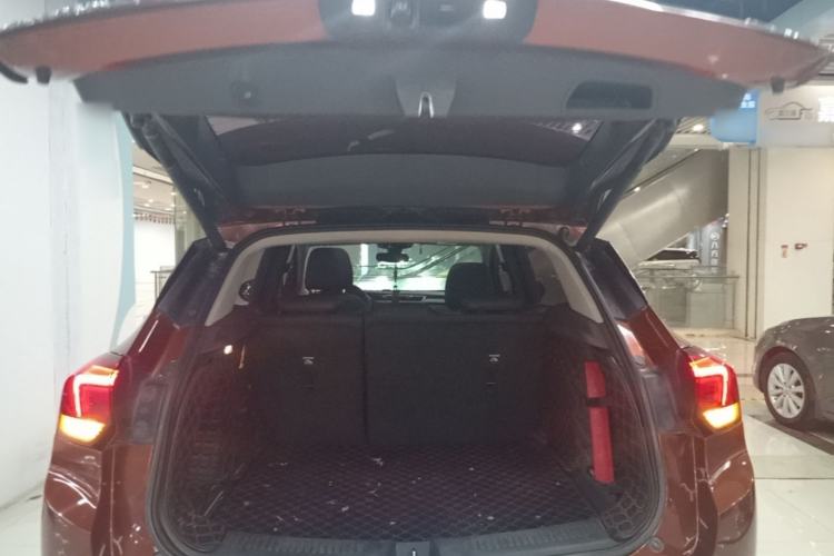 Used Buick Encore GX 2020 20T CVT Two-Wheel Drive Luxury Version Trunk