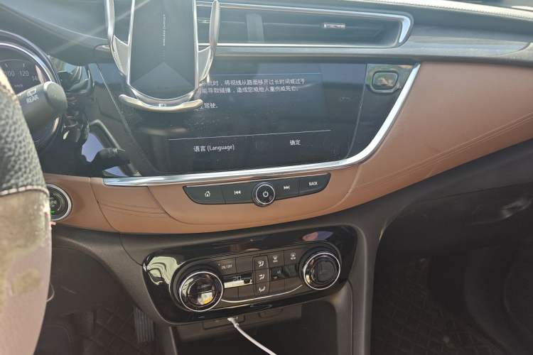 Used Buick Encore GX 2020 20T CVT Two-Wheel Drive Luxury Version Audio And AC Panel