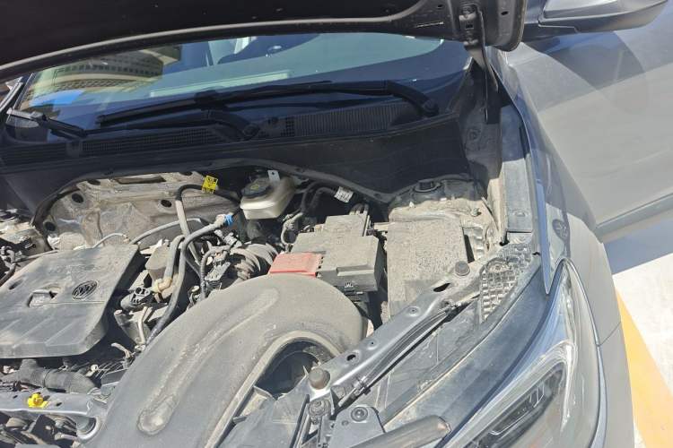 Used Buick Encore GX 2020 20T CVT Two-Wheel Drive Luxury Version Engine Bay Left