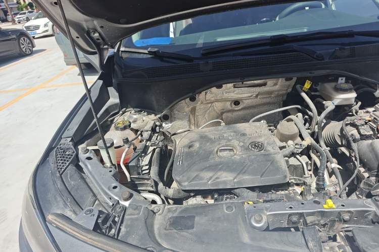 Used Buick Encore GX 2020 20T CVT Two-Wheel Drive Luxury Version Engine Bay Right
