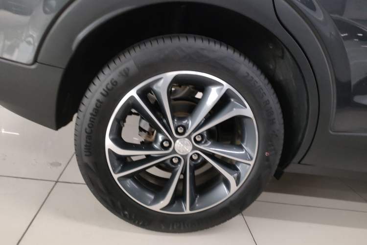 Used Buick Encore GX 2020 20T CVT Two-Wheel Drive Luxury Version Exterior 8