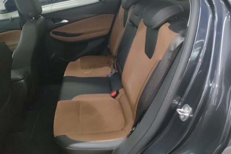 Used Buick Encore GX 2020 20T CVT Two-Wheel Drive Luxury Version Interior 4